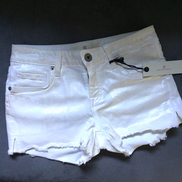 NWT Dakota Collective Iridescent Pearl White Shorts - Picture 2 of 5
